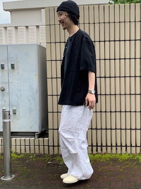 「アイテム（スリッポン）」を使った、須山さん（メンズ・177cm・20代）の夏コーディネート