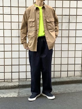 「CONVERSE（コンバース）のアイテム（ローファー）」を使った、須山さん（メンズ・177cm）の冬コーディネート