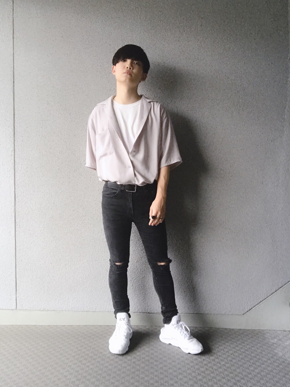 「韓国風コーデ、シャツ、XXIII、HARE、ZARA、LAD MUSICIAN、Y-3、KAIWA」｜「XXIIIのアイテム（Tシャツ/カットソー、ホワイト系）」を使った、たくみさん（メンズ・168cm）の夏コーディネートの1枚目の写真