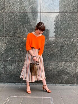 「Laugoa（ラウゴア）のアイテム（ハンドバッグ）」を使った、ルクールブラン京都ポルタ店スタッフさん（レディース・162cm）の春コーディネート