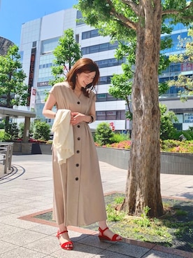 「red」｜「アイテム（サンダル）」を使った、ルクールブラン京都ポルタ店スタッフさん（レディース・160cm）の春コーディネート