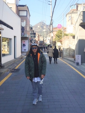 「KTZ（ケイティーゼット）のアイテム（帽子）」を使った、Edimundson さん（メンズ・180cm）の秋コーディネート