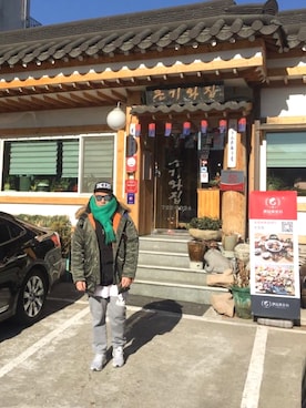 「streetsnap」｜「アイテム（帽子）」を使った、Edimundson さん（メンズ・180cm）の秋コーディネート