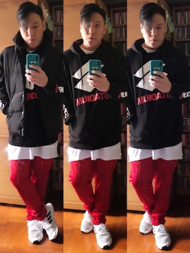 「JUSTIN BIEBER STADIUM TOUR（ジャスティンビーバースタジアムツアー）のアイテム」を使った、Edimundson さん（メンズ・180cm）の冬コーディネート