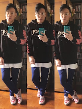 「JUSTIN BIEBER STADIUM TOUR（ジャスティンビーバースタジアムツアー）のアイテム」を使った、Edimundson さん（メンズ・180cm）の冬コーディネート
