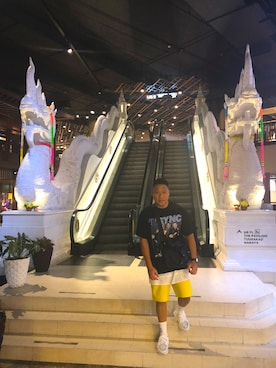 「アイテム（カーゴパンツ、イエロー系）」を使った、Edimundson さん（メンズ・180cm）の春コーディネート