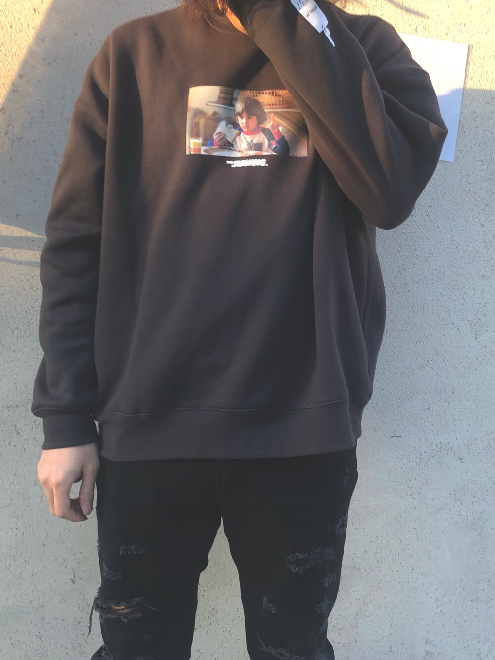 「おしゃれさんと繋がりたい、フリークスストア、今日のコーデ、今日の服、映画」｜「FREAK'S STOREのTHE SHINING×FREAK'S STORE/シャイニング DANNY クルーネックスウェット/ビッグシルエット プルオーバー（スウェット、ブラック系）」を使った、mapplethorpe1019さん（メンズ・177cm）の冬コーディネートの1枚目の写真