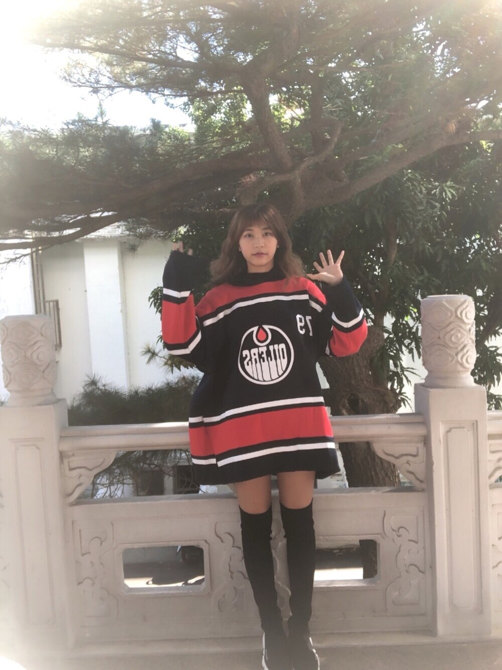 「靴、school、休日スタイル、BALENCIAGA」｜「BALENCIAGAのアイテム（ブーツ、ブラック系）」を使った、Tingさん（レディース・165cm）の冬コーディネートの1枚目の写真