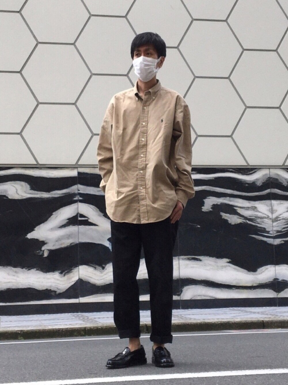 「ラルフローレン、Polo Ralph Lauren、ユニクロ、UNIQLO、UNIQLO U、リーガル、REAGAL、ローファー、シャツスタイル、これが私をアゲる服」｜「REGALのリーガル メンズ ドレス/【ビジネス】ローファー（ローファー、ブラック系）」を使った、shinyaさん（メンズ・172cm）の春コーディネートの1枚目の写真