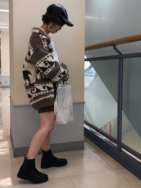 「カウチンセーター」｜「アイテム（アクセサリー）」を使った、yuniさん（レディース・155cm）の秋コーディネート