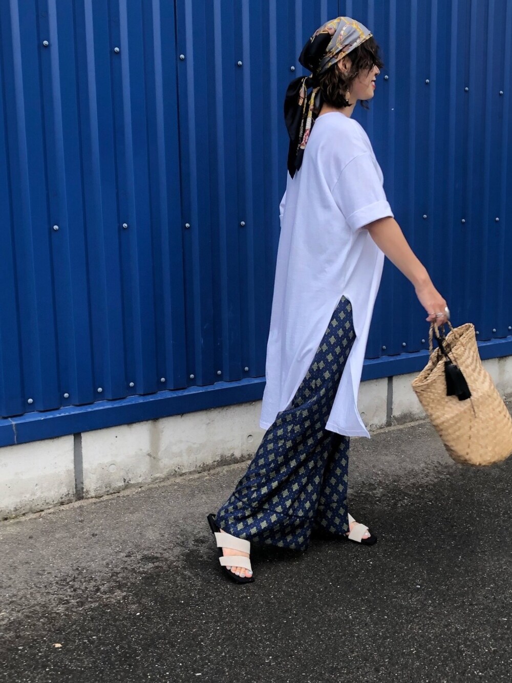 「夏だ！Tシャツ着よう！、カジュアルコーデ、シンプルコーデ、夏コーデ、ラクチンコーデ、休日コーデ」｜「Handmadeの再販！【WEB限定】ドロップピアス（イヤリング、その他）」を使った、yuniさん（レディース・155cm）の夏コーディネートの1枚目の写真