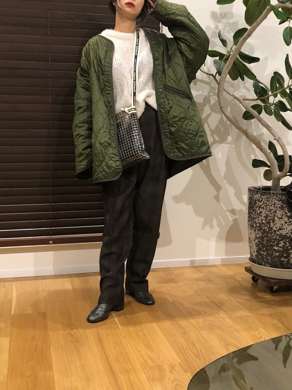 「年末WEAR感謝祭、カジュアル」｜「FREAK'S STOREのWEB限定 M65キルトライナーコート（ミリタリージャケット、グリーン系）」を使った、yuniさん（レディース・155cm）の冬コーディネートの1枚目の写真
