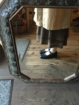 「白タイツ」｜「アイテム（トレンチコート）」を使った、ますみるくさん（レディース・165cm）の春コーディネート