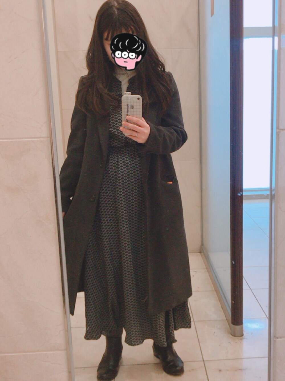 「w closetの小紋柄ボリューム袖ワンピース（ワンピース、グリーン系）」を使った、ちゃむさん（レディース・154cm）の冬コーディネートの1枚目の写真