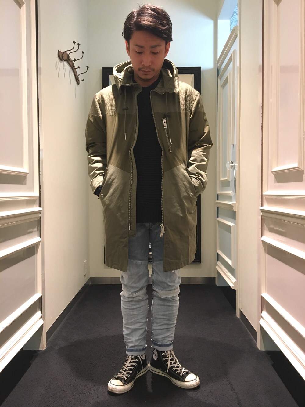 「デニムキャンペーン、デニムはやっぱりディーゼル、シンプル、デニムから始まったライフスタイルブランド、町田東急ツインズ」｜「DIESELのアイテム（デニムパンツ、ブルー系）」を使った、50481さん（メンズ・165cm）の冬コーディネートの1枚目の写真