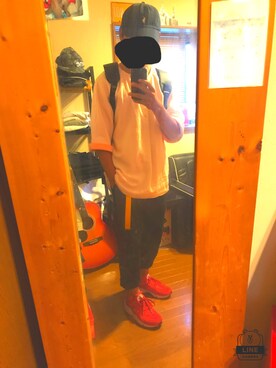 「NIKE（ナイキ）のアイテム（スニーカー、レッド系）」を使った、風哉さん（メンズ）の春コーディネート