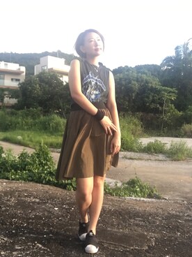 「A land（エーランド）のアイテム（アクセサリー）」を使った、Tammy Wanさん（レディース・168cm）の夏コーディネート