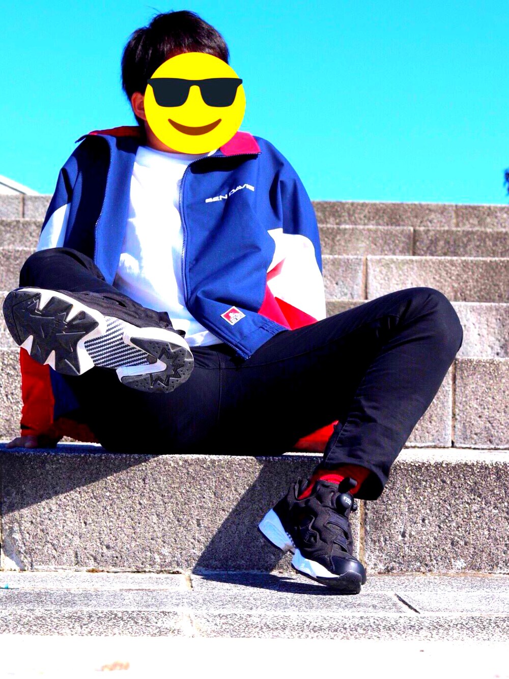 「スニーカー、reebok、trackjaket、bendavis、H&M、PUMP FURY」｜「Reebokのインスタポンプ フューリー OG（スニーカー、ブラック系）」を使った、Rukaさん（メンズ・167cm）の秋コーディネートの1枚目の写真