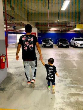 「off white（オフホワイト）のアイテム」を使った、Dai Daiさん（キッズ・100cm）の秋コーディネート