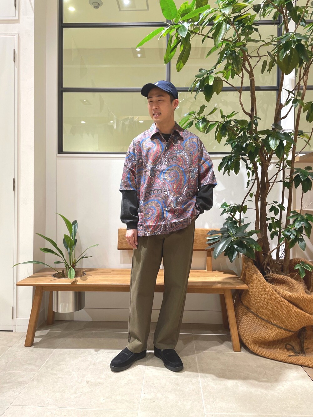 「キャルオーライン、ストリートMIX、夏物、グラビス、ワイドパンツ、ローファー」｜「CAL O LINEのアイテム（シャツ/ブラウス、その他）」を使った、kyouji takedaさん（メンズ・168cm）の春コーディネートの1枚目の写真