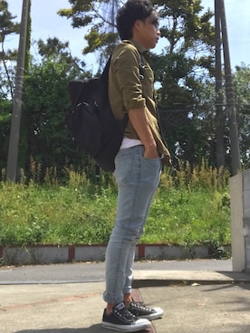 「H&M（エイチ・アンド・エム）のアイテム（デニムパンツ、ブルー系）」を使った、mottyさん（メンズ・172cm）の春コーディネート