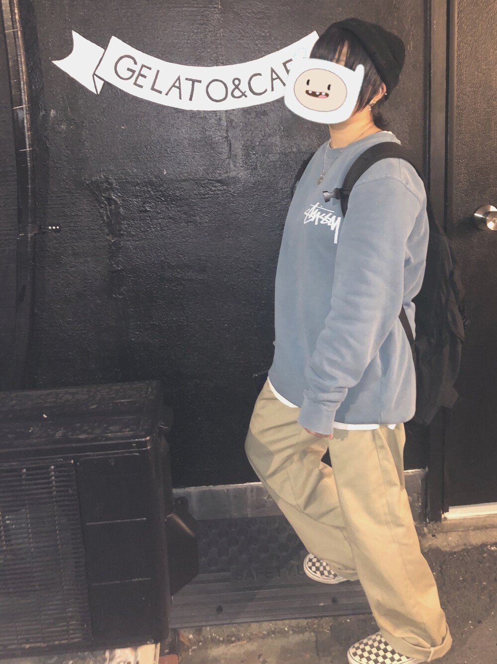 「AZS、GUCCI、stussy、Dickies、VANS、スリッポン、ストリート、ストリートカジュアル、THRASHER、ウルフカット」｜「STUSSYのStock Pig Dyed Crew（スウェット、ブルー系）」を使った、A🏁さん（レディース・151cm）の冬コーディネートの1枚目の写真