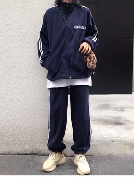 黄TTT7さんのコーディネート