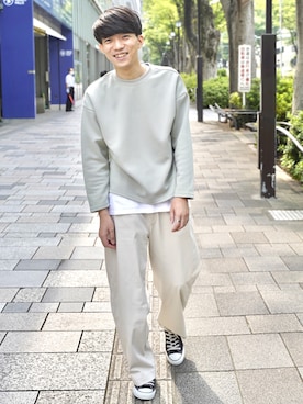 スウェット グリーン系 を使った 白パンツ のメンズ人気ファッションコーディネート 季節 6月 8月 Wear