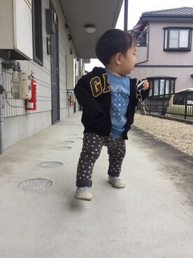 「babygap」｜「アイテム（その他シューズ）」を使った、ゲリオンさん（キッズ・80cm）の冬コーディネート