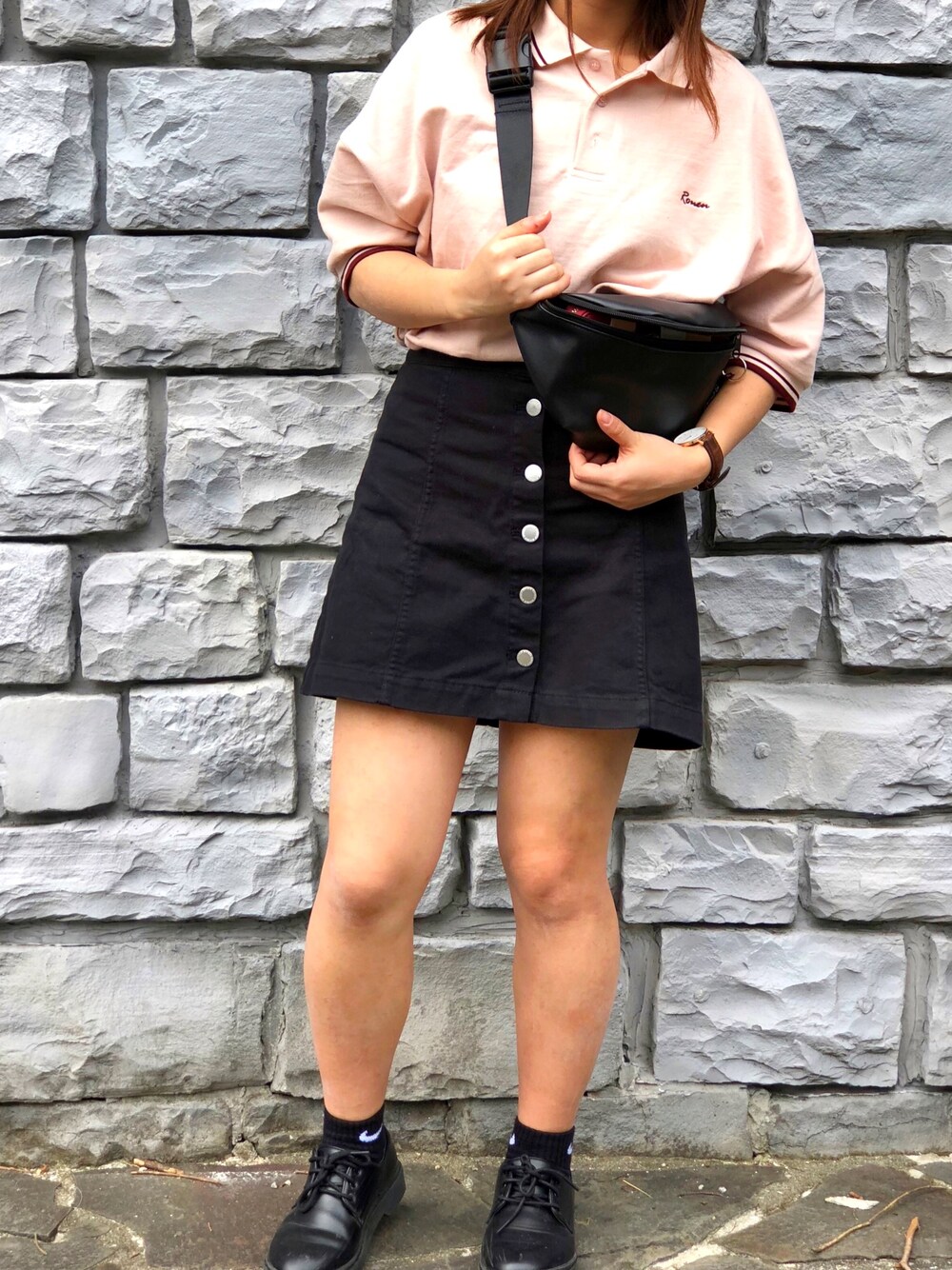 「お洒落さんとつながりたい、ootd、プチプラ、プチプラコーデ、ポロシャツ、休日スタイル、夏、オトナ女子、旅行、スカート」｜「H&Mのアイテム（スカート、ブラック系）」を使った、Aoiさん（レディース・157cm）の夏コーディネートの1枚目の写真