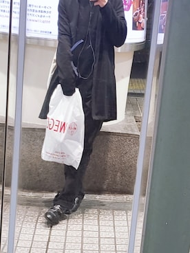 「真っ黒コーデ」｜「アイテム（その他）」を使った、Tataさん（メンズ・172cm）の冬コーディネート
