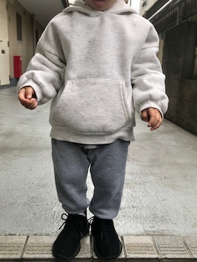 「Yeezy（イージー）のアイテム」を使った、Hi_90さん（キッズ・80cm）の春コーディネート