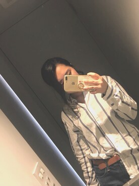 「H&M（エイチ・アンド・エム）のアイテム（シャツ/ブラウス、ホワイト系）」を使った、chiharuさん（レディース）の春コーディネート