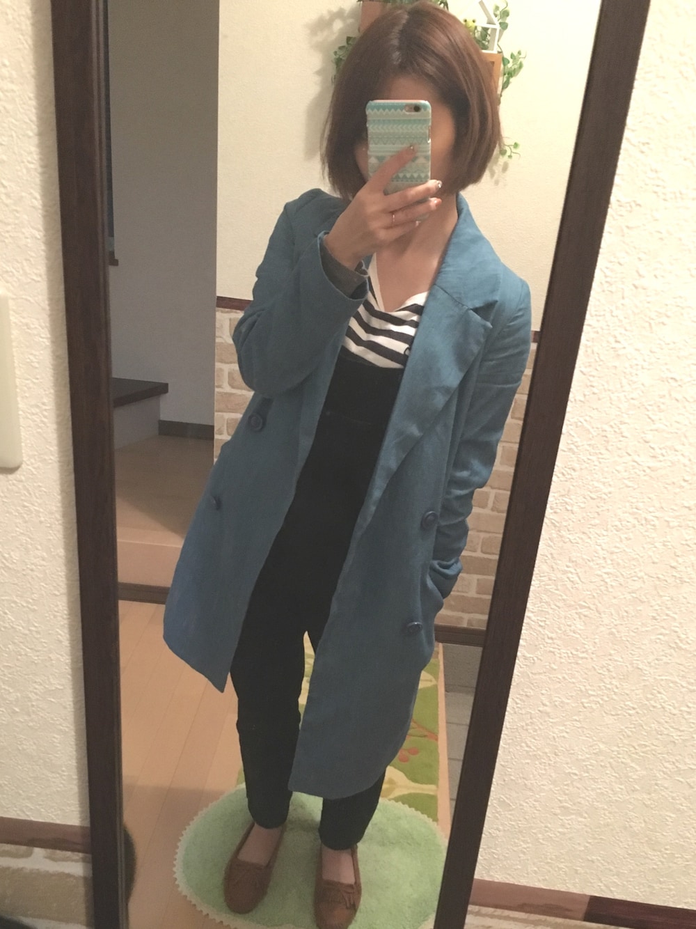「オトナ女子、デニムジャケット、ootd、outfit、ママコーデ、GU、H&M、オーバーオール」｜「GUのアイテム（モカシン/デッキシューズ、ブラウン系）」を使った、n.t.m0626さん（レディース・154cm）の春コーディネートの1枚目の写真