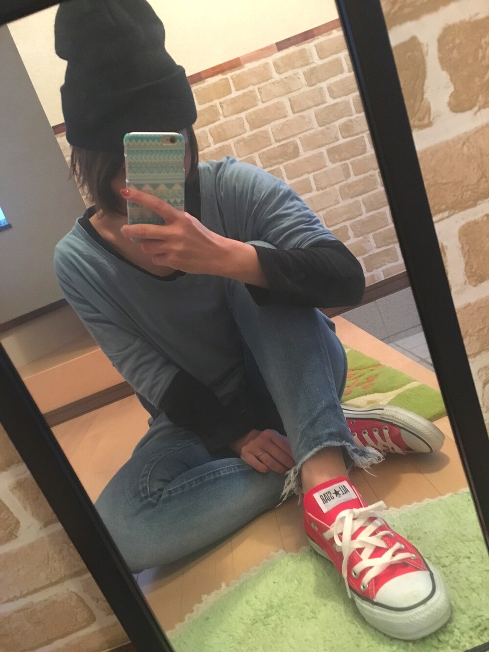 「ドラフトアングリッド、オトナカジュアル、Ungrid、シンプル、ママコーデ、春コーデ、スニーカー、converse」｜「CONVERSEのCONVERSE / CVS ALL STAR OX （スニーカー、レッド系）」を使った、n.t.m0626さん（レディース・154cm）の春コーディネートの1枚目の写真