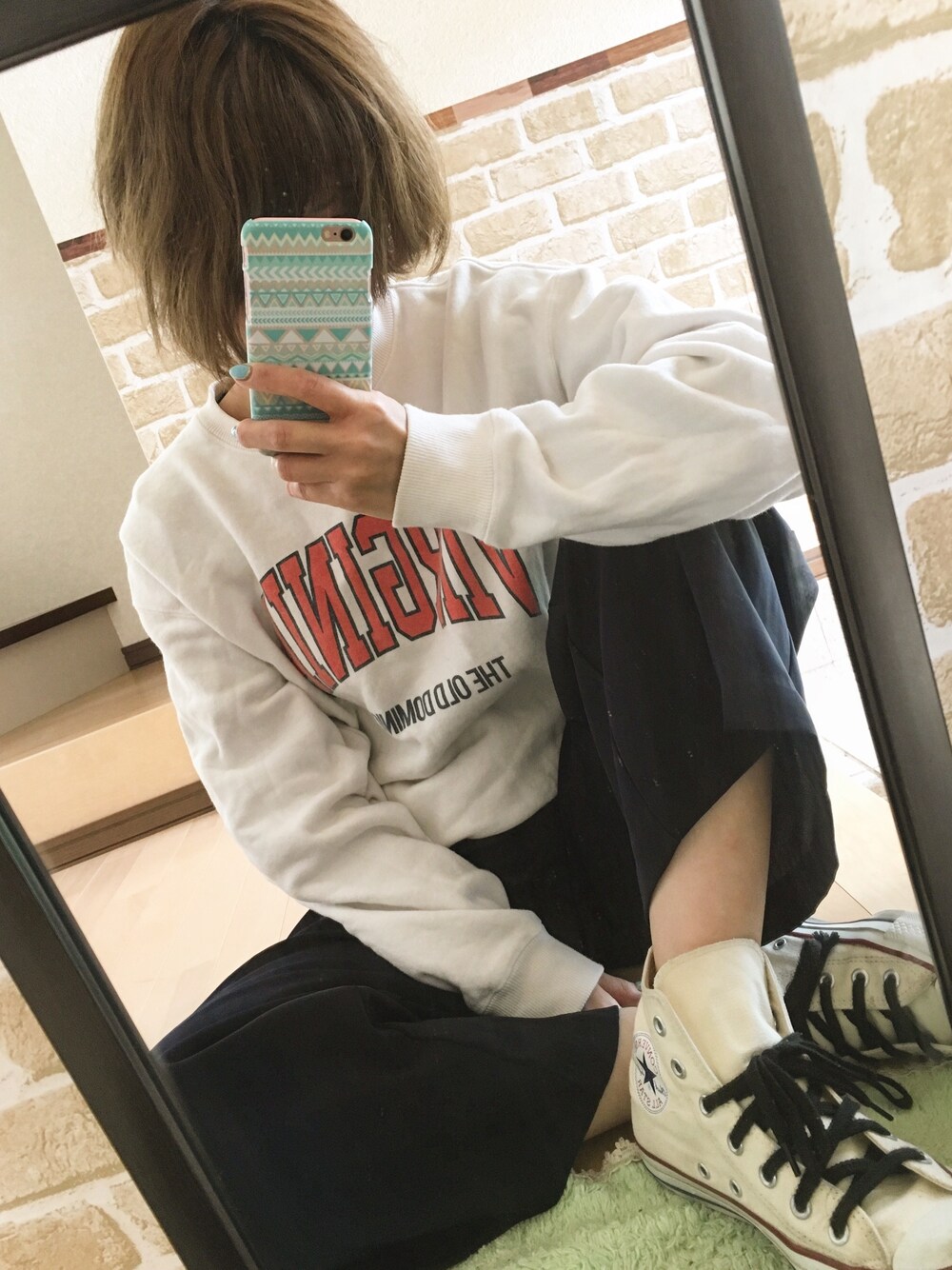 「ドラフトアングリッド、大人カジュアル、休日スタイル、シンプルコーデ、ootd、コンバース、スウェット、カジュアル」｜「GUの（GU）ワイドアンクルパンツＡ（パンツ、ブルー系）」を使った、n.t.m0626さん（レディース・154cm）の春コーディネートの1枚目の写真