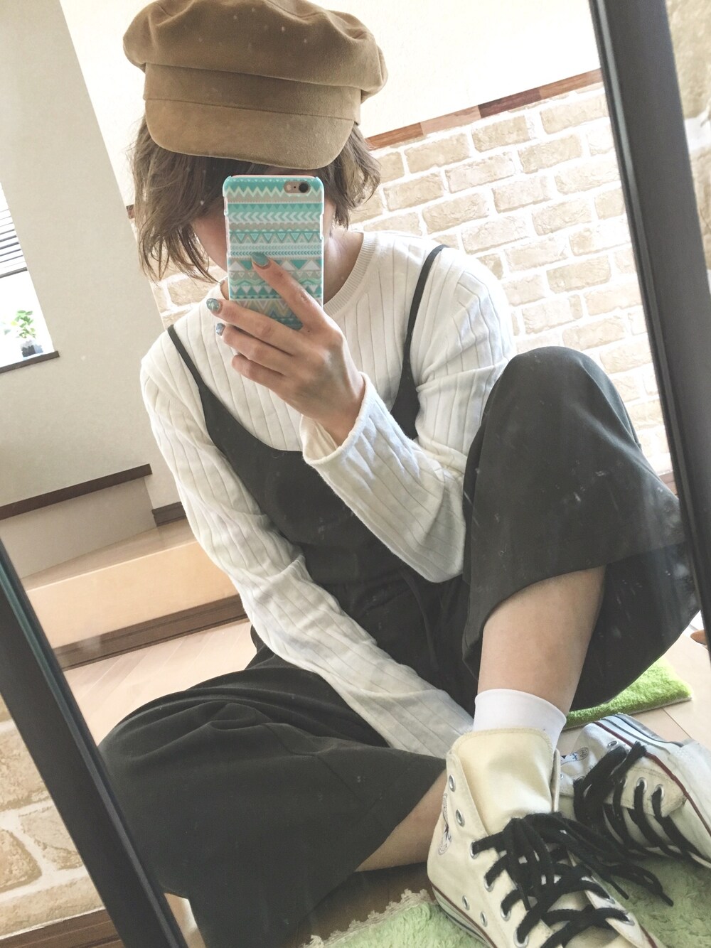 「はるコーデ、大人カジュアル、きれいめカジュアル、converse、casual、Ungrid、AZUL by moussy、オールインワン、ママコーデ」｜「AZUL by moussyのサマーツィード風キャミオールインワン（つなぎ/オールインワン、ブラック系）」を使った、n.t.m0626さん（レディース・154cm）の春コーディネートの1枚目の写真