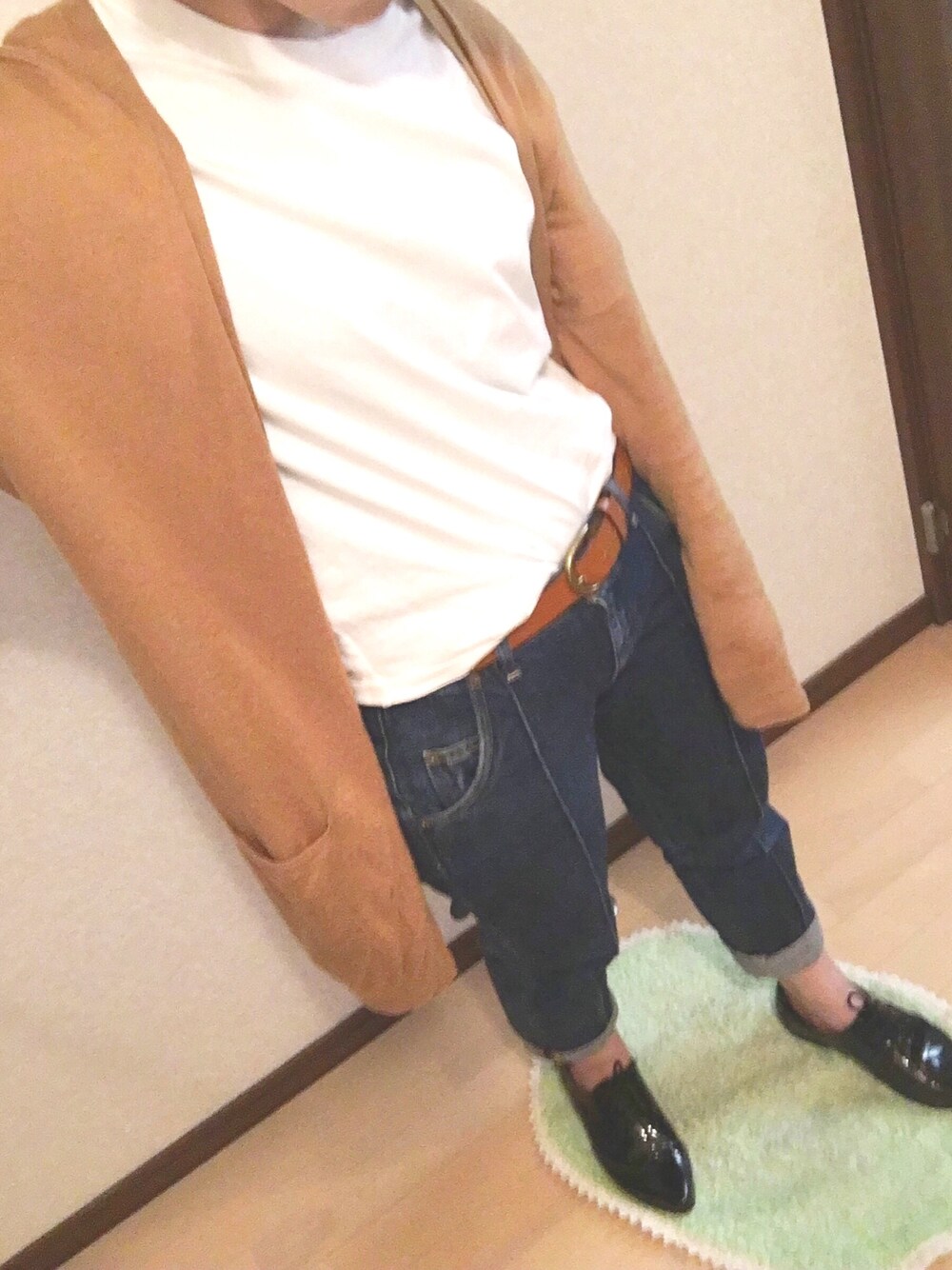 「カジュアルコーデ、オトナカジュアル、シンプルコーデ、ゆるコーデ、デニム、ootd、ラフ、白Tシャツ、ボーイズデニム」｜「Ungridの【Casual】ﾜﾝｳｫｯｼｭﾎﾞｰｲｽﾞﾃﾞﾆﾑ（デニムパンツ、ブルー系）」を使った、n.t.m0626さん（レディース・154cm）の春コーディネートの1枚目の写真