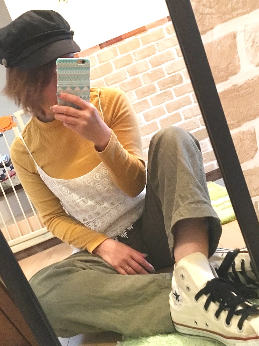 「カジュアル、シンプル、ootd、スニーカー、キャスケット、コンバース、大人カジュアル、ママコーデ、大人女子」｜「CONVERSEの【CONVERSE】キャンバスオールスターHI（スニーカー、ホワイト系）」を使った、n.t.m0626さん（レディース・154cm）の春コーディネートの1枚目の写真