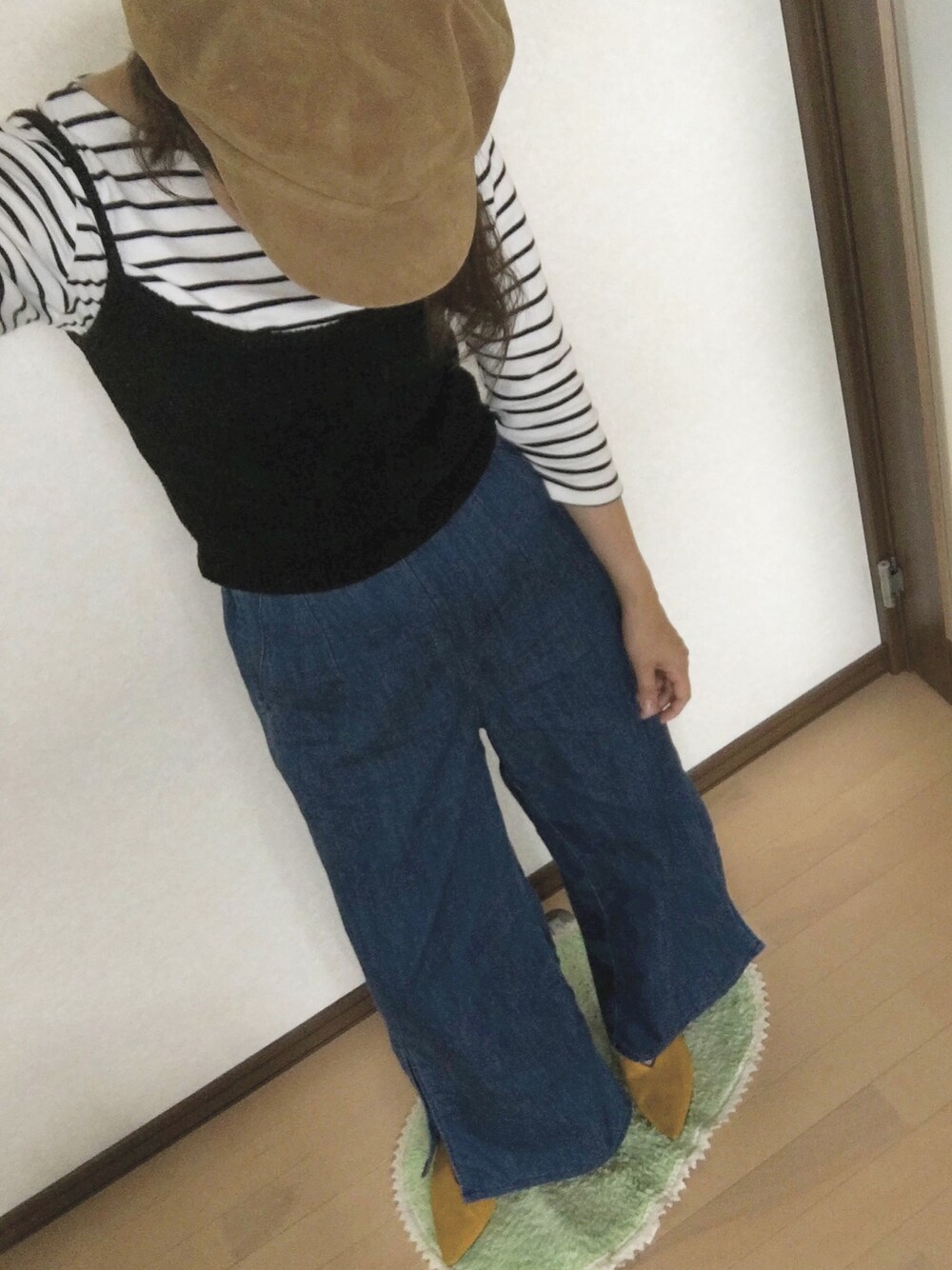 「カジュアルコーデ、休日スタイル、大人カジュアル、夏コーデ、キレイめ、デニムパンツ、パラッツォパンツ、ootd、outfit、ボーダー」｜「GUのアイテム（シューズ、イエロー系）」を使った、n.t.m0626さん（レディース・154cm）の夏コーディネートの1枚目の写真