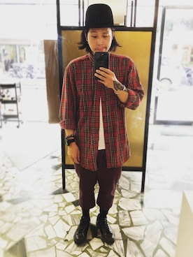 「Etudes Studio（エチュードスタジオ）のアイテム」を使った、許志安さん（メンズ・170cm）の秋コーディネート