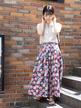 「フラワープリントスカート」｜uniさん（レディース・156cm）の夏コーディネート