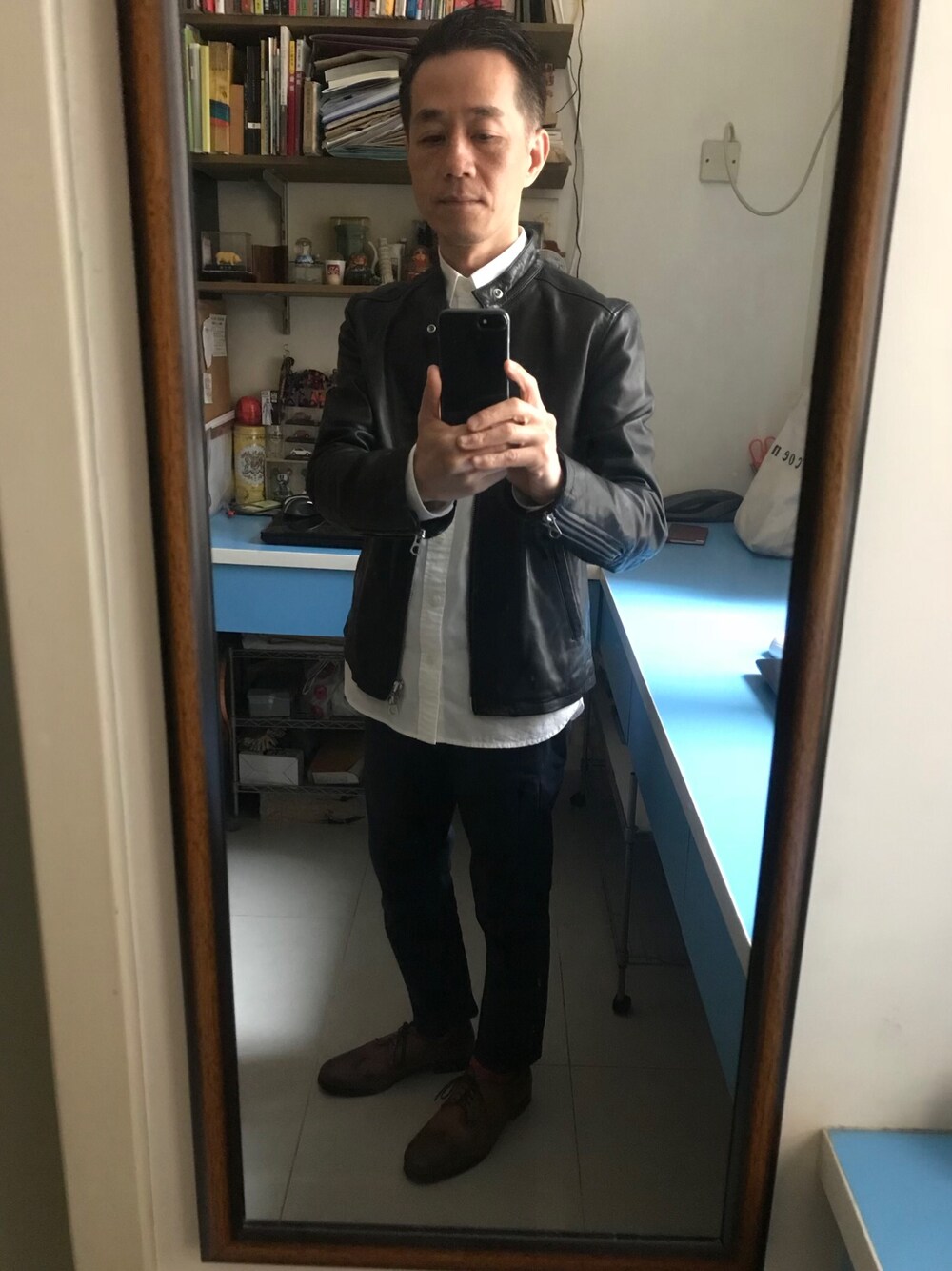 「HARE、ZARA」｜「HAREのアイテム（ライダースジャケット、ブラック系）」を使った、kmkongさん（メンズ・165cm）の春コーディネートの1枚目の写真