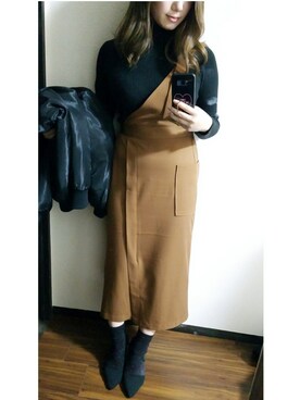 「ブラウン×ブラック」｜「アイテム（ジャンパースカート）」を使った、shuraさん（レディース・160cm）の冬コーディネート