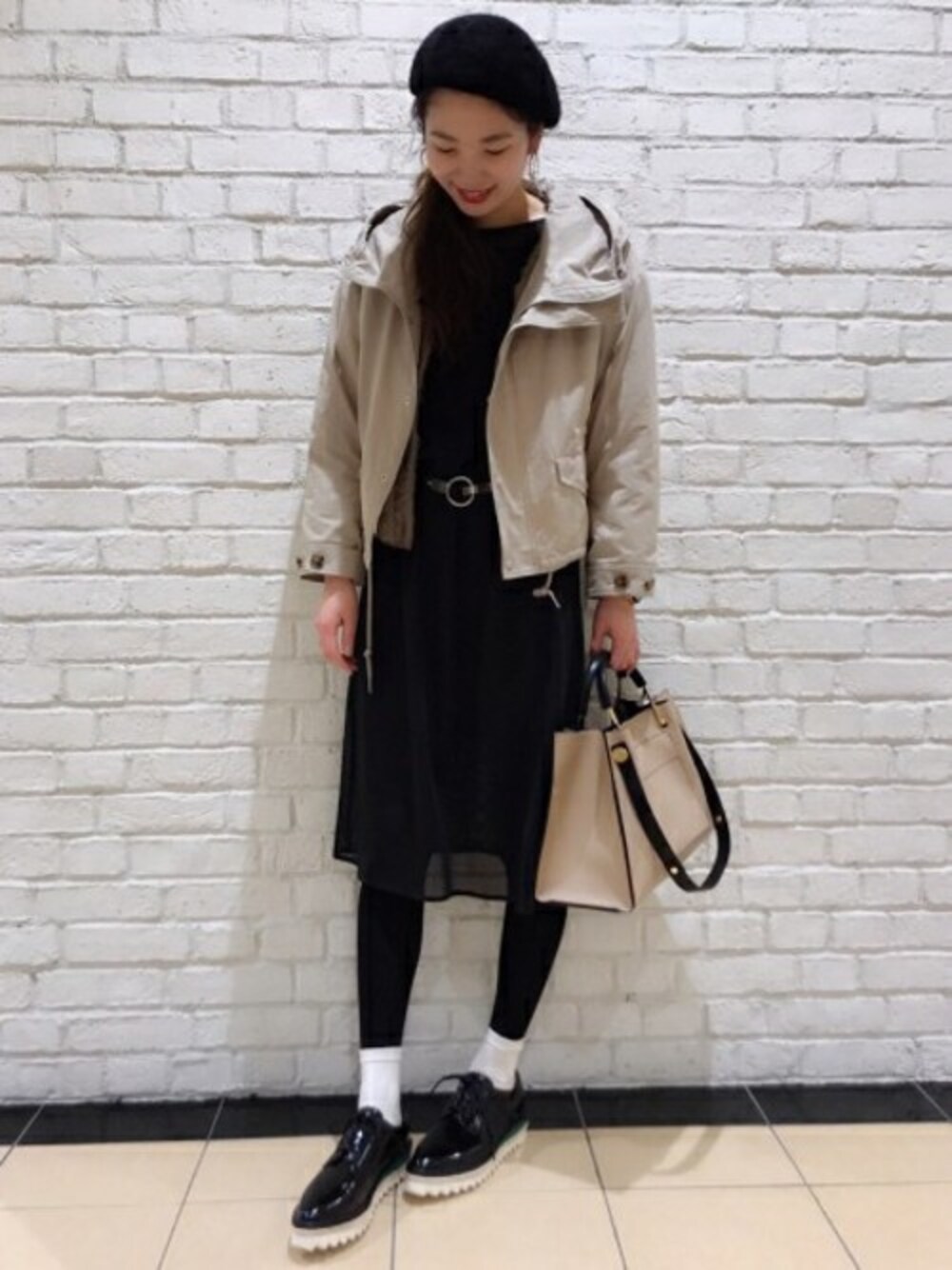 「ワンピース、マンパ、JEANASiS、モノトーン、ジーナシス、透け感、春コーデ、メッシュ、オトナカジュアル」｜「JEANASISのインナーセットメッシュワンピース/784912（ワンピース、ブラック系）」を使った、JEANASISららぽーとTOKYO-BAY STAFFさん（レディース・170cm）の冬コーディネートの1枚目の写真