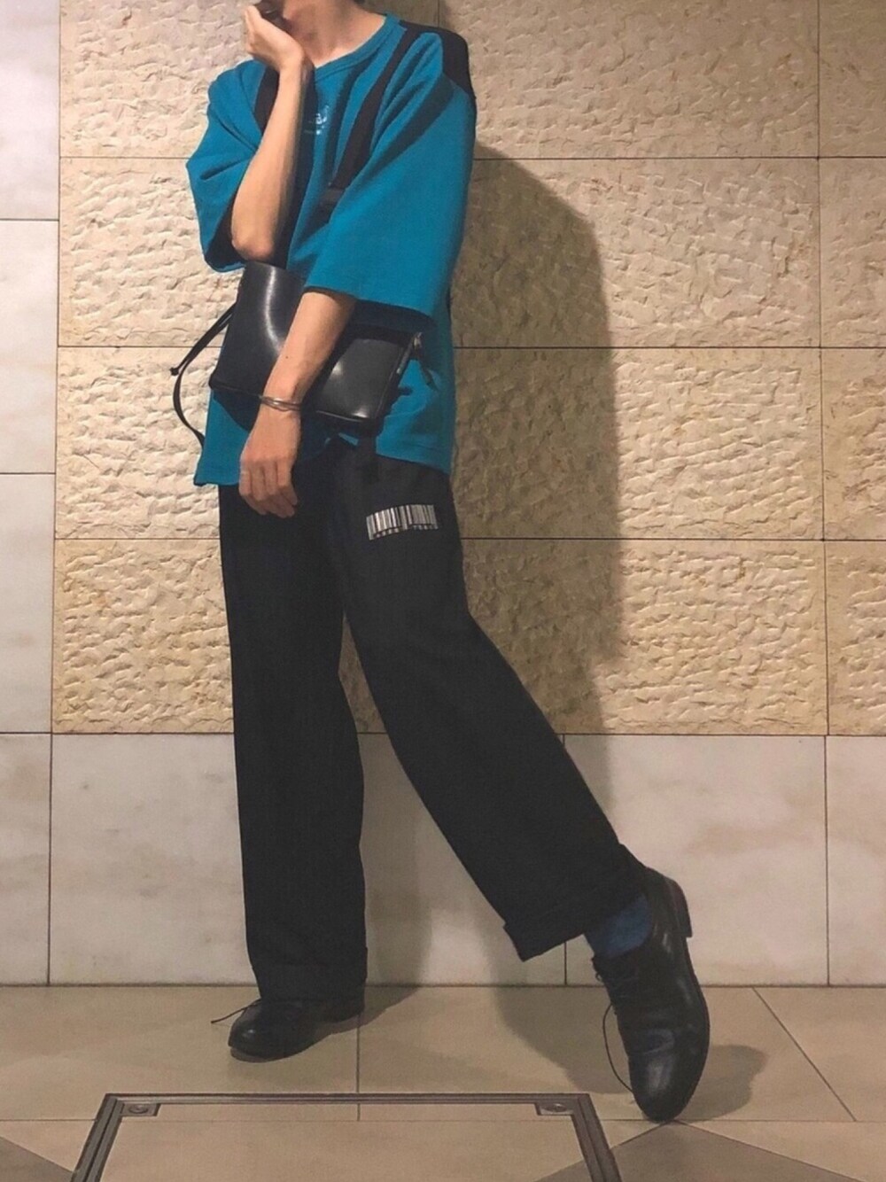 「ビックシルエット、ビッグT、夏、短靴、Tシャツ、キレイめ、夏だ！Tシャツ着よう！」｜「PADRONEの【PADRONE】STUDIOUS別注外羽根プレーントゥシューズ/PK8686-2003-17C（ドレスシューズ、ブラック系）」を使った、のってぃさん（メンズ・173cm）の夏コーディネートの1枚目の写真