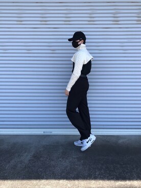 「NIKE（ナイキ）のナイキ エア マックス 90 ウィメンズシューズ / NIKE AIR MAX 90（スニーカー、ホワイト系）」を使った、さん（メンズ）の秋コーディネート