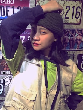 「短毛帽のアイテム（ニットキャップ/ビーニー、グリーン系）」を使った、一米五小隻女さん（レディース・152cm）の冬コーディネート