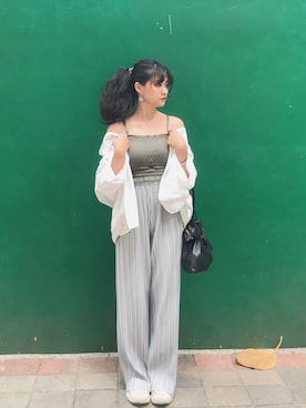 「抓皺小可愛のアイテム（チューブトップ、グリーン系）」を使った、一米五小隻女さん（レディース・152cm）の秋コーディネート