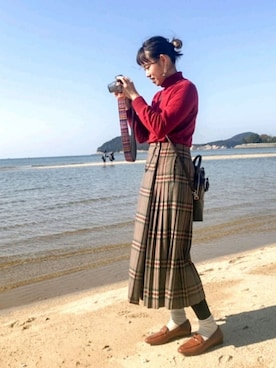 「Yves Saint Laurent（イヴサンローラン）のアイテム（腕時計）」を使った、ナオコさん（レディース・156cm）の冬コーディネート